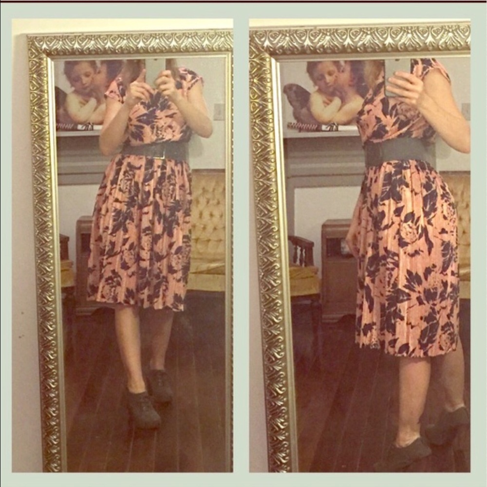 Vintage Floral Dress Medium 🥳HOST PICK🥳 - Picture 4 of 5
